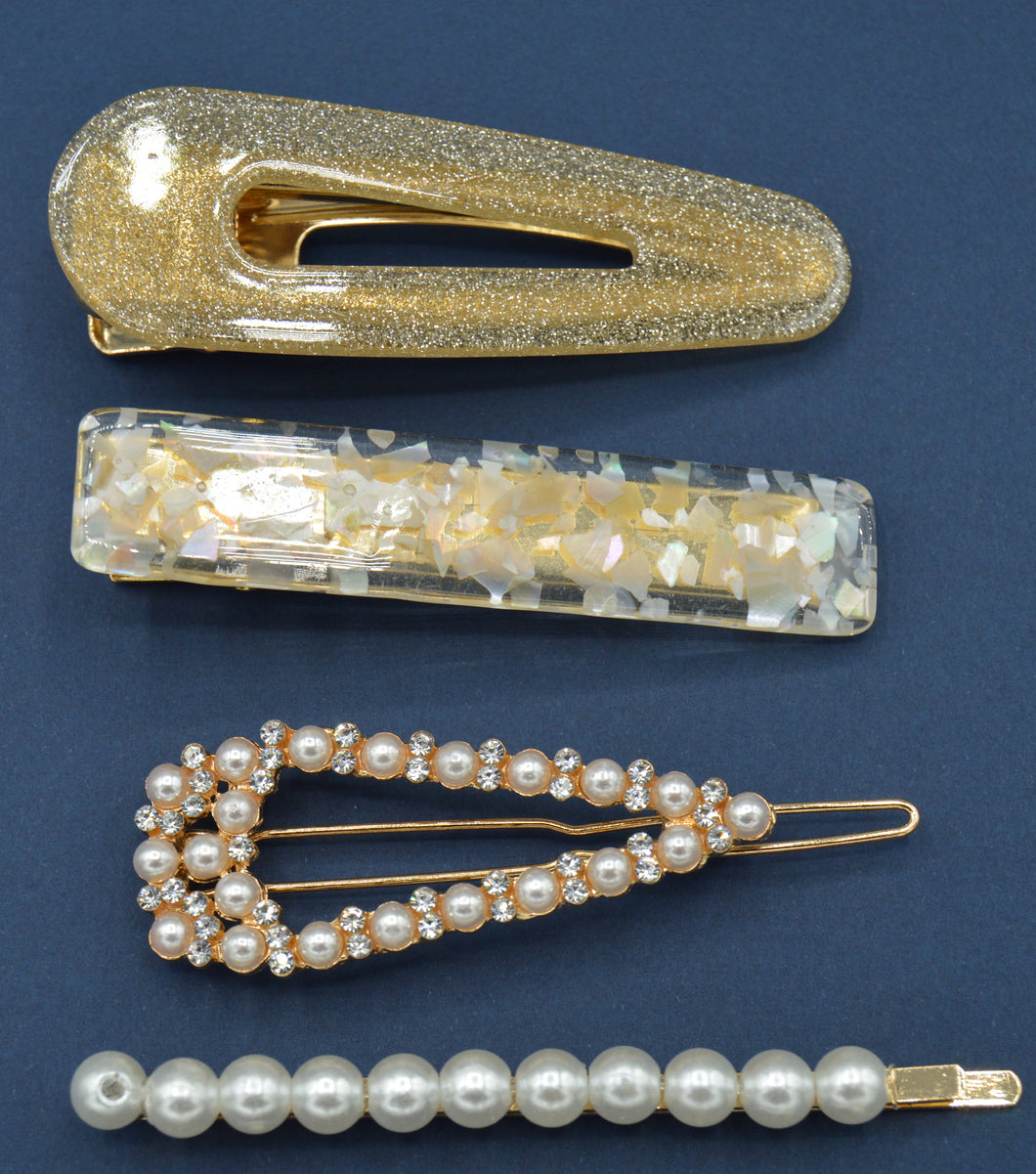Pearl and gold hair clip