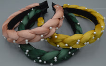 Load image into Gallery viewer, Twisted Pearl Headband
