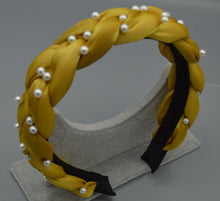 Load image into Gallery viewer, Twisted Pearl Headband
