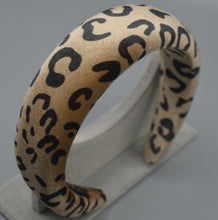 Load image into Gallery viewer, Cheetah Print Sponge Headband
