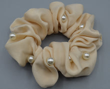 Load image into Gallery viewer, 4 Piece Scrunchie Set
